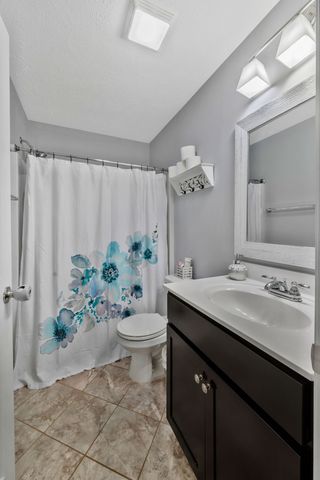 1043 Berra Dr, Springfield, TN 37172