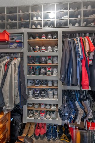 1043 Berra Dr, Springfield, TN 37172