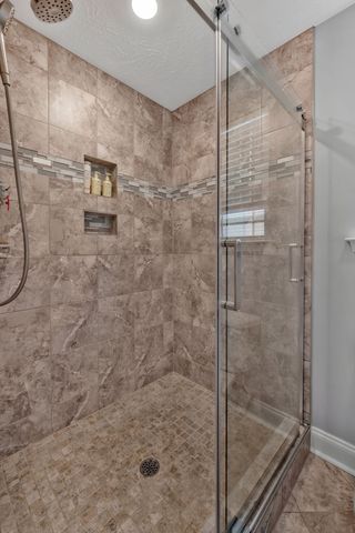 1043 Berra Dr, Springfield, TN 37172