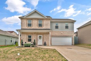 1043 Berra Dr, Springfield, TN 37172