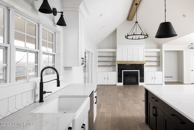 6301 Leyton Ct, Crestwood, KY 40014