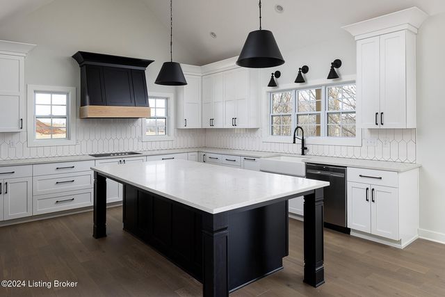 6301 Leyton Ct, Crestwood, KY 40014