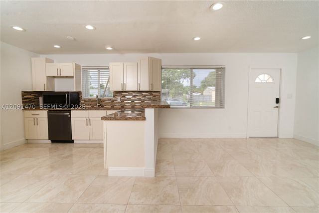 1920 SW 64th Ave, North Lauderdale, FL 33068