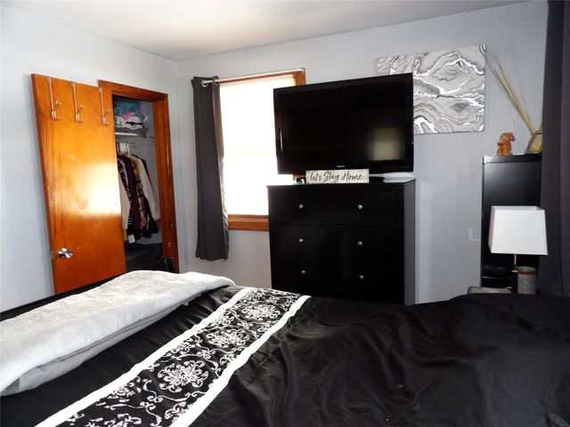 1315 OREGON Avenue, Erie, PA 16505