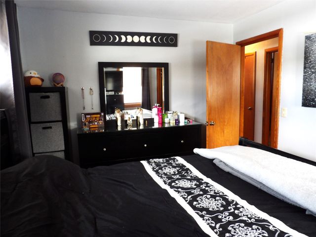 1315 OREGON Avenue, Erie, PA 16505