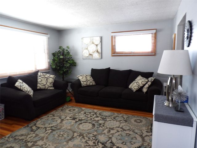 1315 OREGON Avenue, Erie, PA 16505