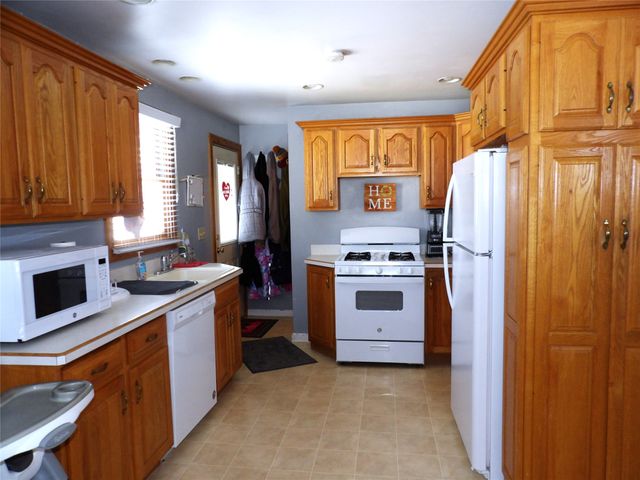 1315 OREGON Avenue, Erie, PA 16505