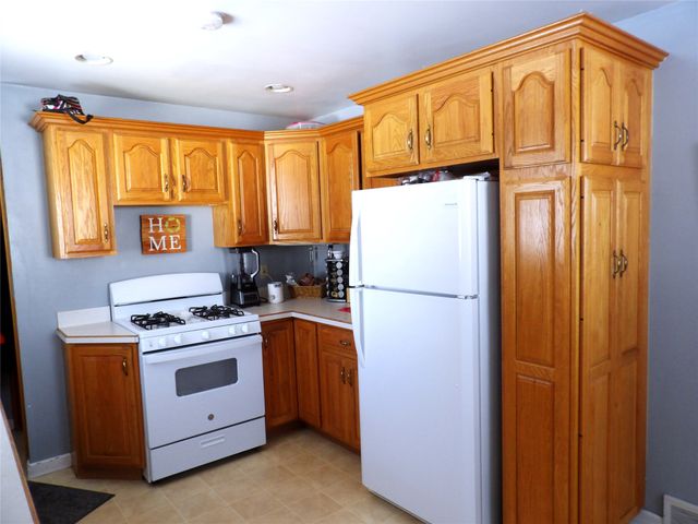 1315 OREGON Avenue, Erie, PA 16505