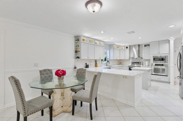 6934 Grapeview Boulevard (Main House), Loxahatchee, FL 33470