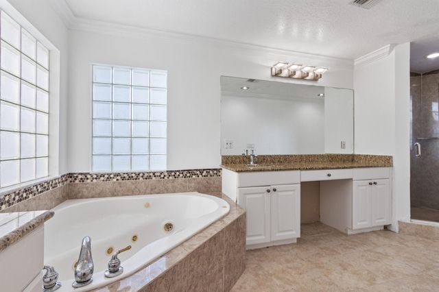 6934 Grapeview Boulevard (Main House), Loxahatchee, FL 33470