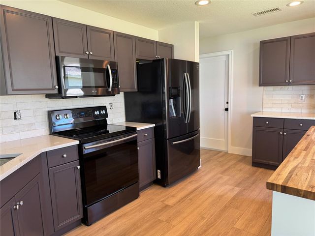 3709 62ND AVENUE E, Bradenton, FL 34203