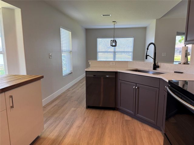3709 62ND AVENUE E, Bradenton, FL 34203