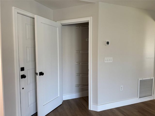 3709 62ND AVENUE E, Bradenton, FL 34203