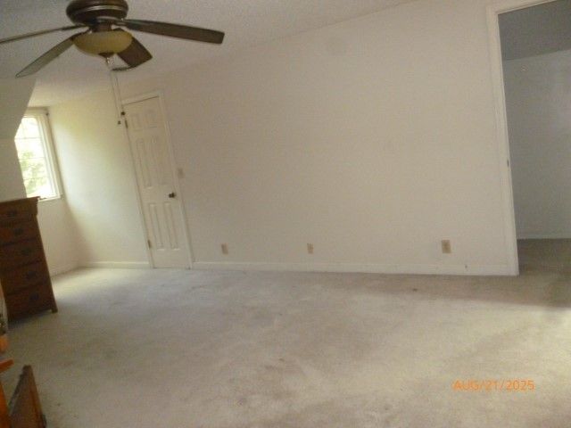 126 City St, Camden, TN 38320