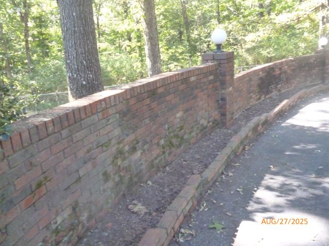 126 City St, Camden, TN 38320