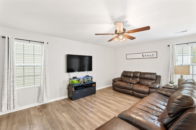 1929 Landrow Lane, Boiling Springs, SC 29316