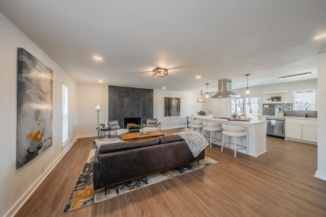 710 Meadow Lake Drive, Lakewood Village, TX 75068