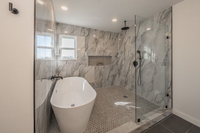 710 Meadow Lake Drive, Lakewood Village, TX 75068
