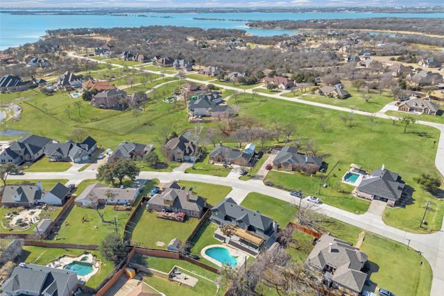 710 Meadow Lake Drive, Lakewood Village, TX 75068