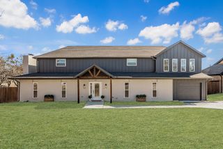 710 Meadow Lake Drive, Lakewood Village, TX 75068