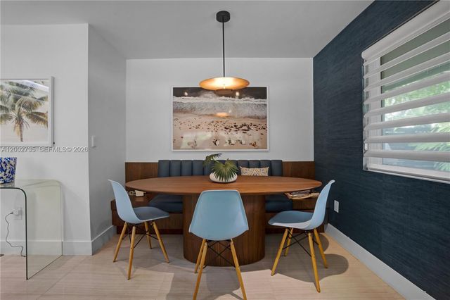 2140 NE 190th Ter, Miami, FL 33179