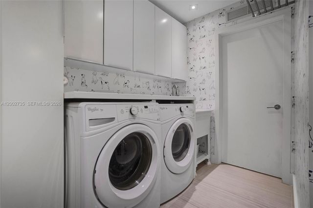 2140 NE 190th Ter, Miami, FL 33179