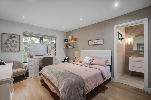 2140 NE 190th Ter, Miami, FL 33179