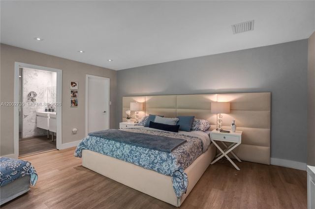 2140 NE 190th Ter, Miami, FL 33179