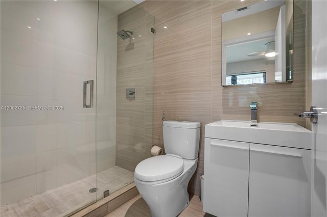 2140 NE 190th Ter, Miami, FL 33179