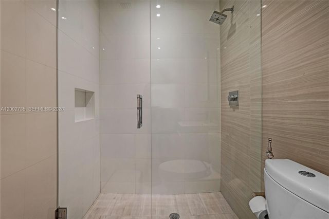 2140 NE 190th Ter, Miami, FL 33179