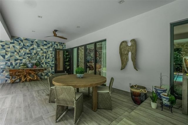 2140 NE 190th Ter, Miami, FL 33179