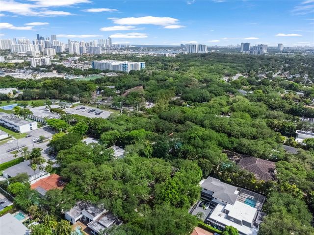 2140 NE 190th Ter, Miami, FL 33179