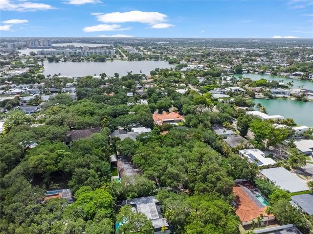 2140 NE 190th Ter, Miami, FL 33179