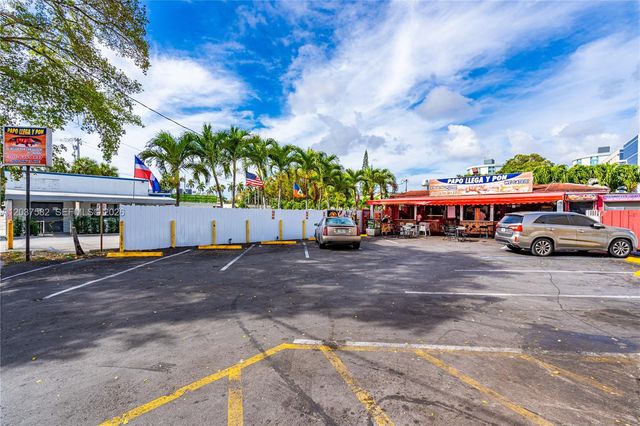 2928 NW 17th Avenue, Miami, FL 33142