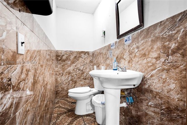 2928 NW 17th Avenue, Miami, FL 33142