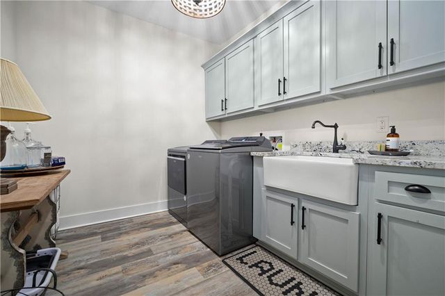 8526 Lister Dairy Road, Creola, AL 36525