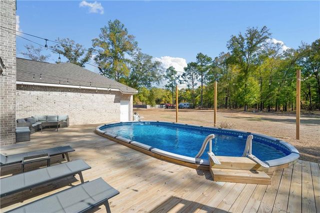 8526 Lister Dairy Road, Creola, AL 36525