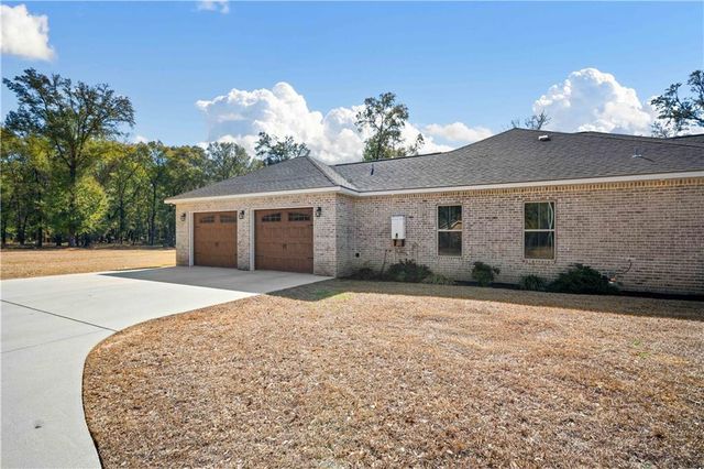 8526 Lister Dairy Road, Creola, AL 36525