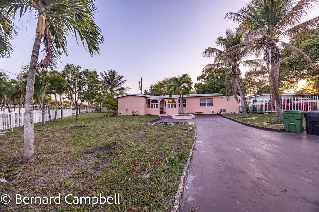 918 NW 13th Court, Fort Lauderdale, FL 33311