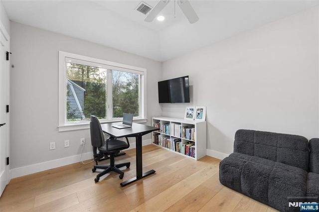 34 Merrifield Way, Cresskill, NJ 07626