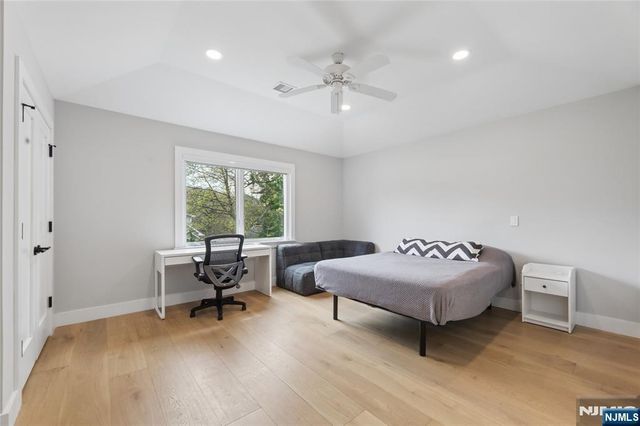 34 Merrifield Way, Cresskill, NJ 07626