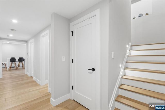 34 Merrifield Way, Cresskill, NJ 07626