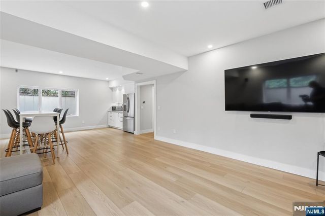 34 Merrifield Way, Cresskill, NJ 07626