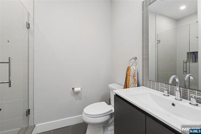 34 Merrifield Way, Cresskill, NJ 07626