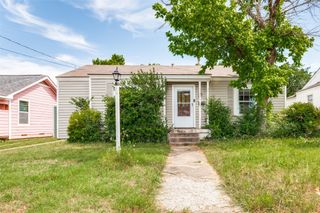 3622 Falls Drive, Dallas, TX 75211