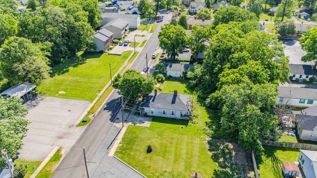 206 E Green Street, Versailles, KY 40383