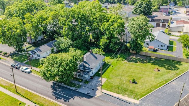 206 E Green Street, Versailles, KY 40383