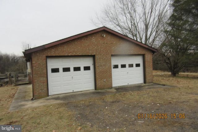 2809 FRY RD, Jefferson, MD 21755