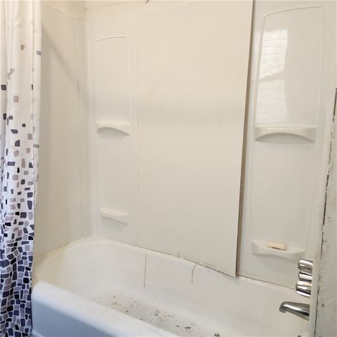 7157 Verona Blvd, Lincoln Larimer, PA 15235