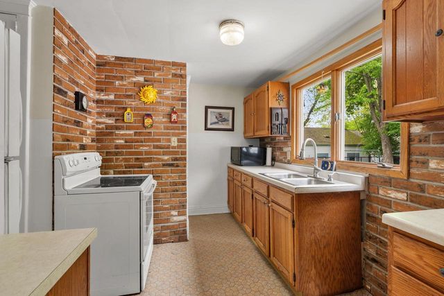 1631 N ALVIN STREET, Appleton, WI 54911